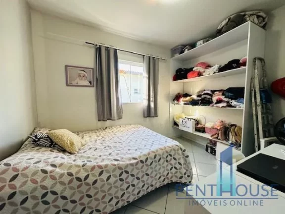 Imagem Sobrado Geminado para Venda em Balneário Camboriú, Nações, 2 dormitórios, 2 banheiros, 1 vaga