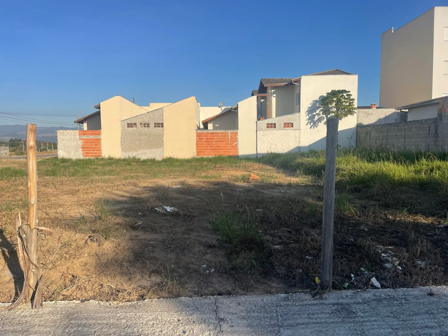 Imagem Terreno à venda 200M², Parque das Palmeiras, Pindamonhangaba - SP
