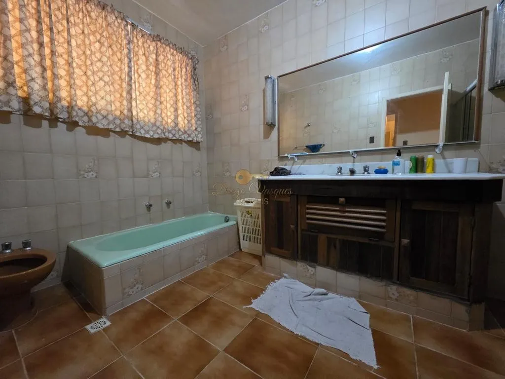 Imagem Casa para Venda em Teresópolis / RJ no bairro Golfe