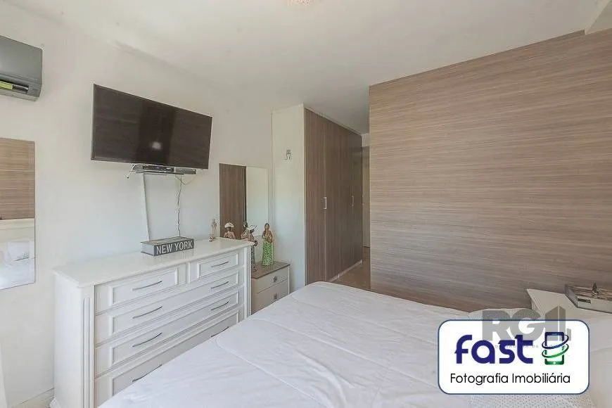 Imagem Vende Excelente Apartamento no Bairro - Jardim do Salso - Porto Alegre