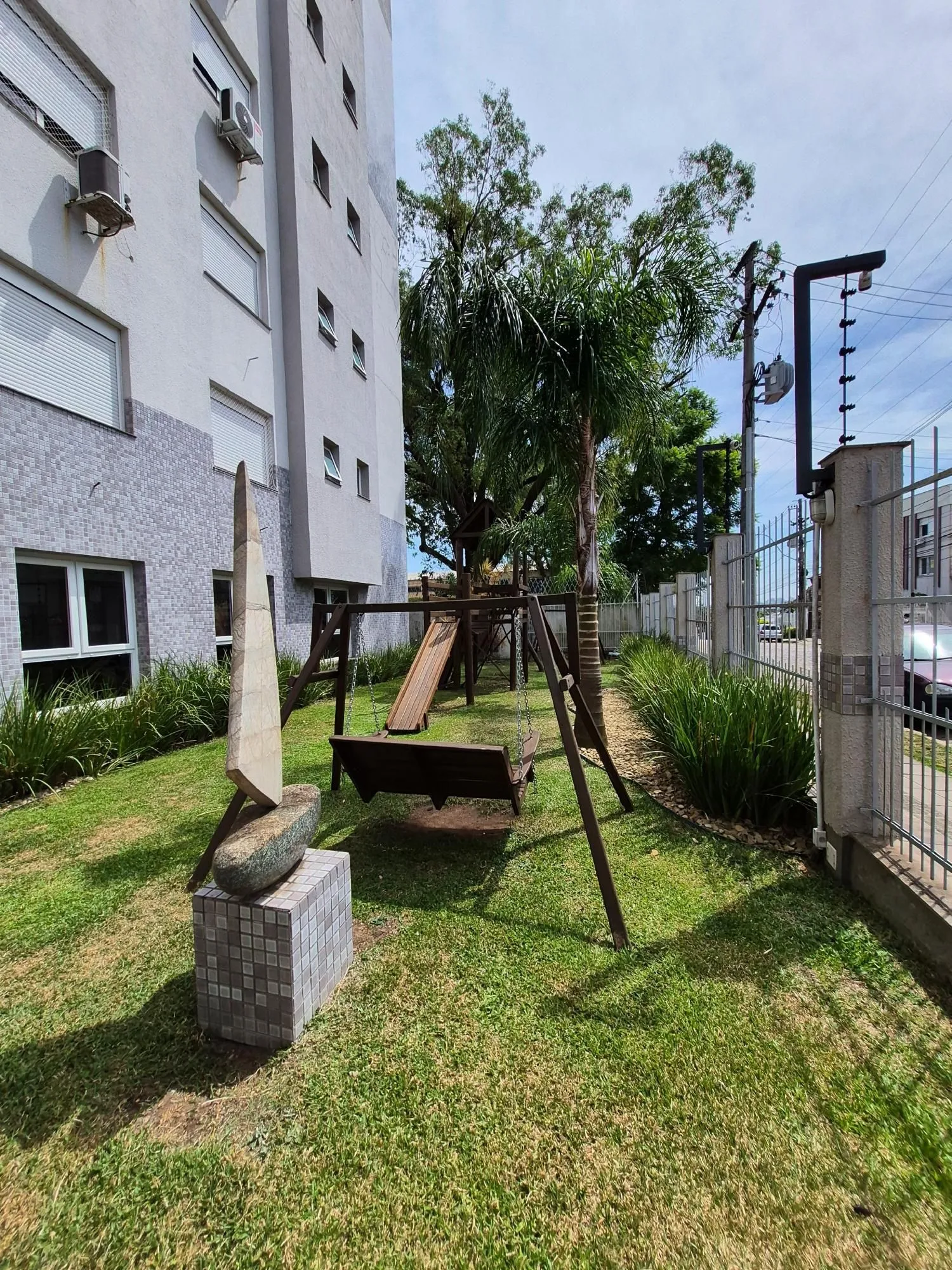 Imagem Apartamento 2 dormitórios com suíte | 2 vagas | Mobiliado | Vista da cidade
