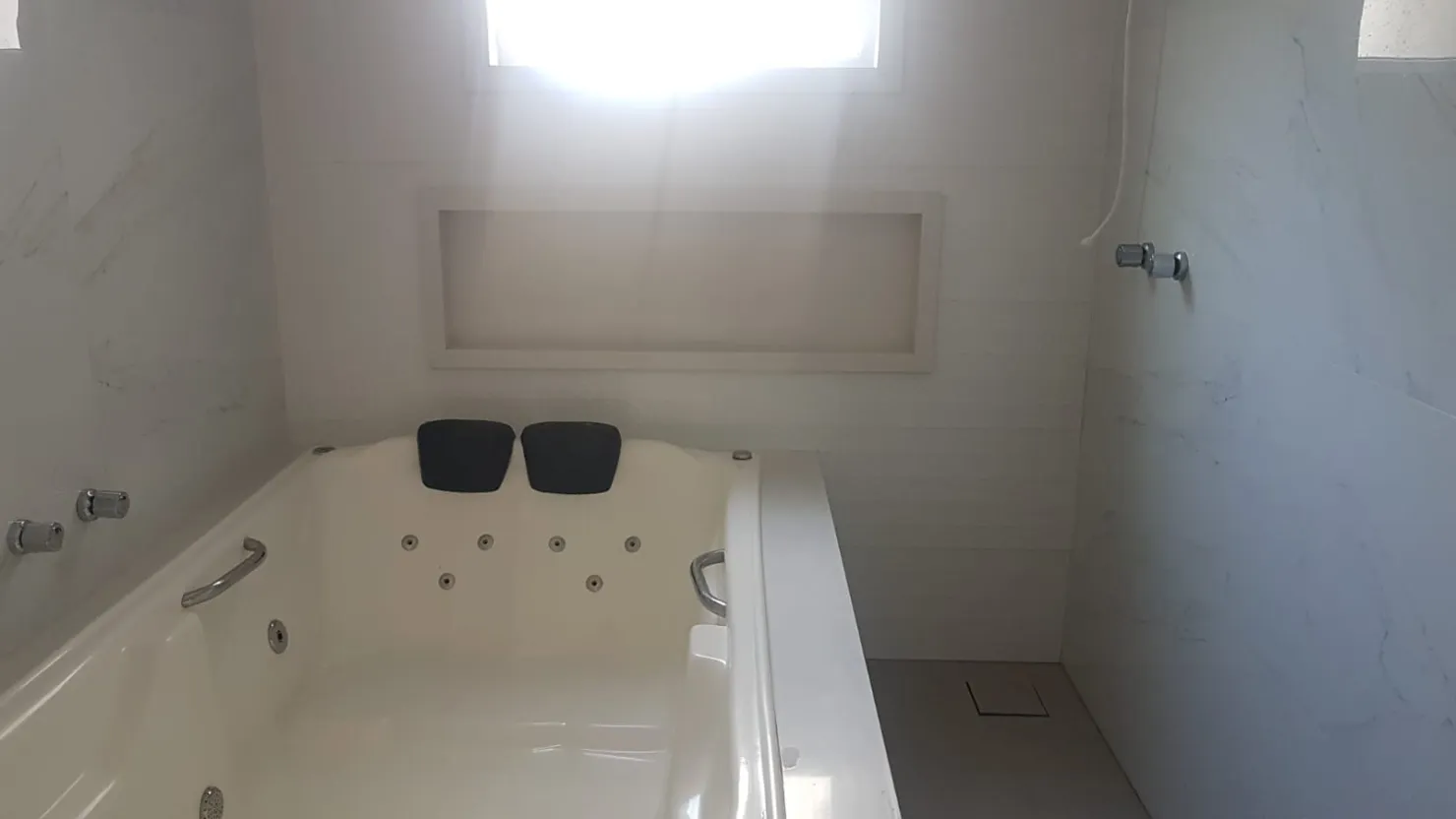 Imagem Casa à venda 3 Quartos, 1 Suite, 3 Vagas, 300M², Jardim Oásis, Taubaté - SP