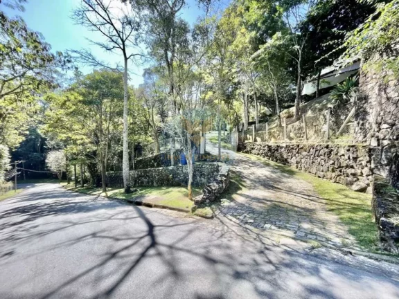 Imagem Casa em Condomínio a Venda no bairro Granja Viana - Embu das Artes, SP