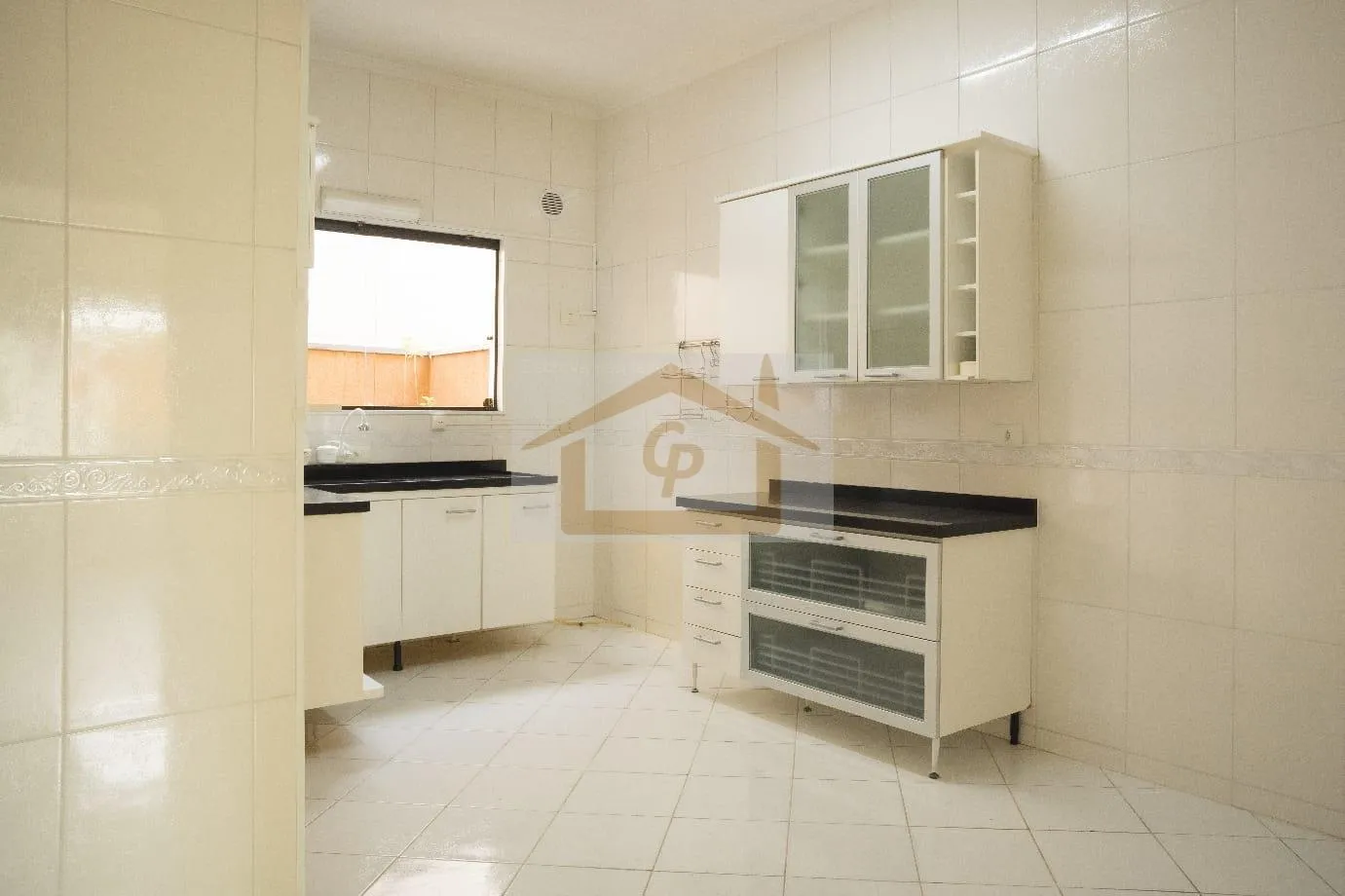 Imagem Duas suítes,, 2 vagas cobertas - Casa em Villagio - Bosque da Saúde