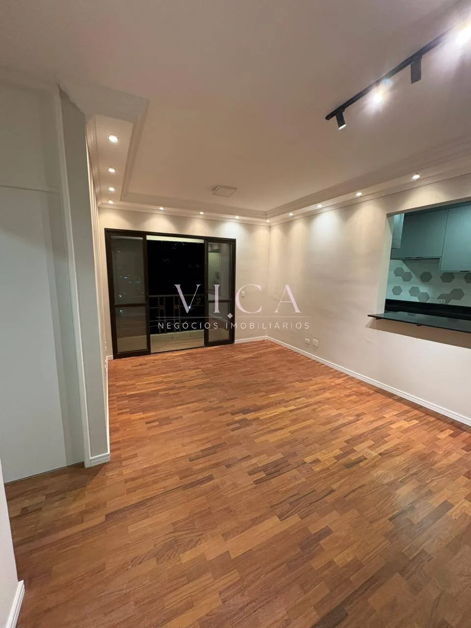 Imagem Alphaville|Pacific Towers 75m², 3 dormitórios reformado - R$ 860 mil