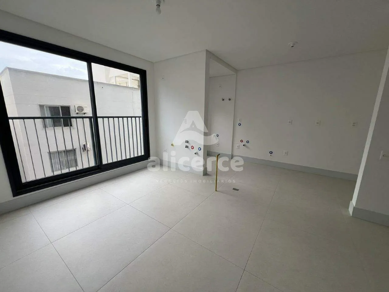 Imagem Apartamento à venda com 3 quartos 3 suítes, 205,02m² em Canto Florianópolis