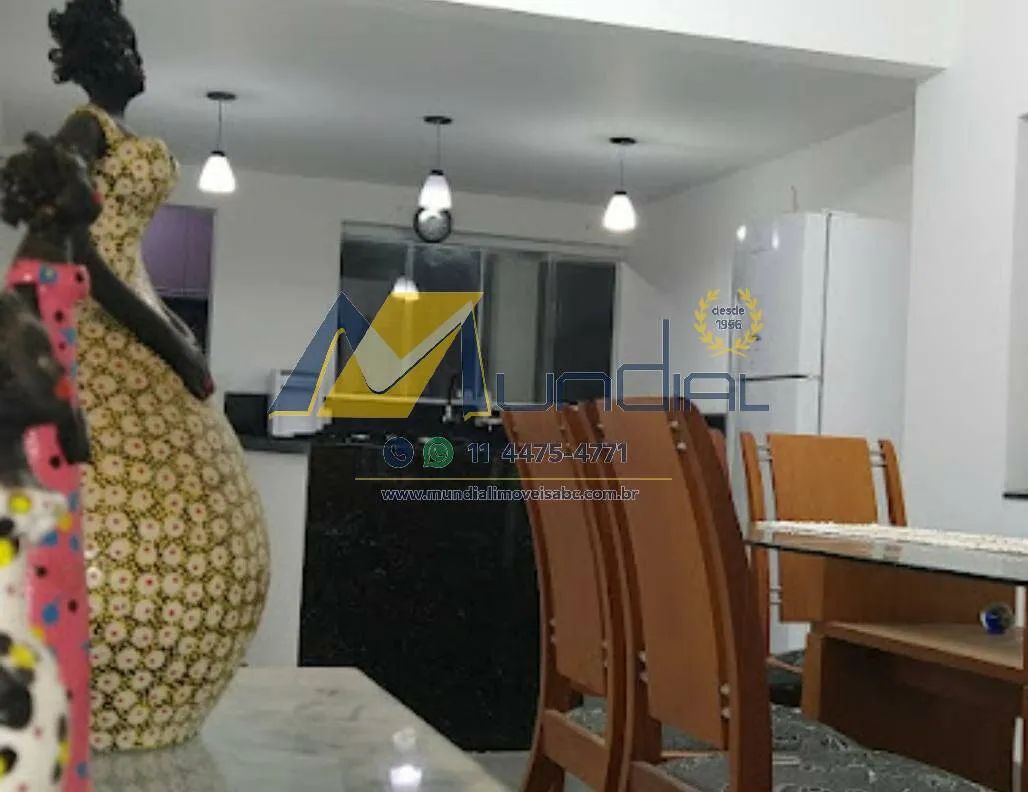 Imagem Sobrado espaçoso, recém-reformado, pronto para morar!