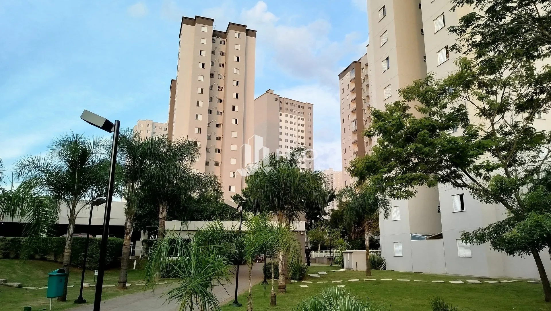Imagem Apartamento na Penha com sacada - 2 quartos (1 suíte) e lazer completo