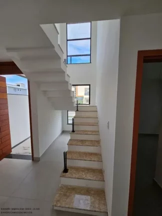 Imagem Casa de luxo em condomínio à venda em Catu de Abrantes, Camaçari-BA: 4 quartos, 4 suítes, 3 salas e 156m². Chegou a sua vez!