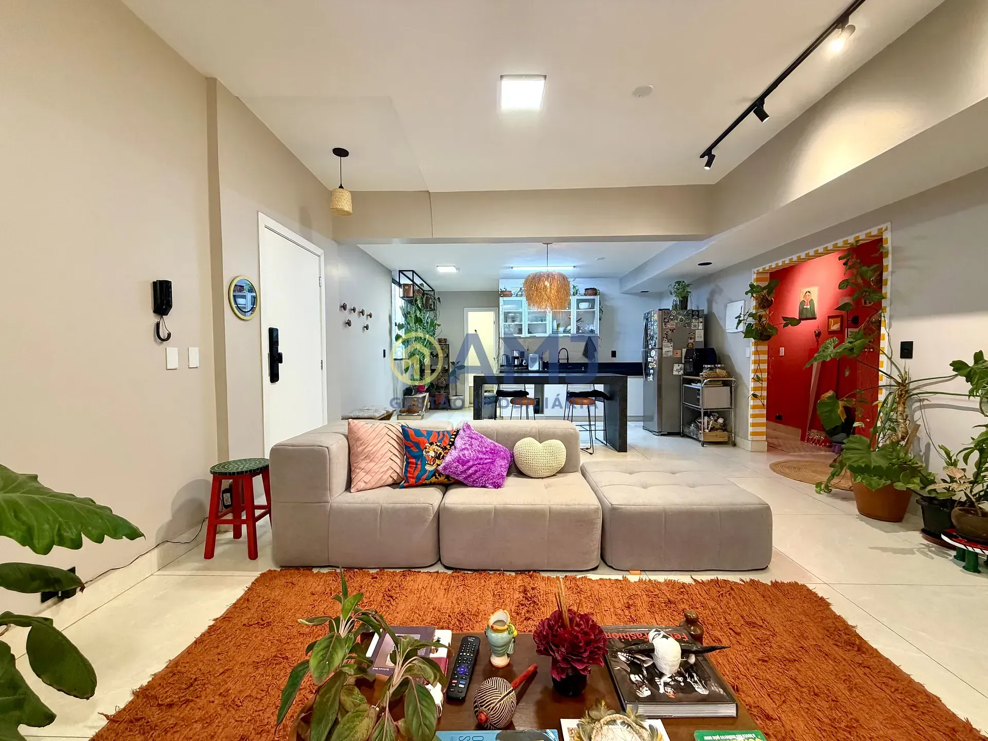 Foto do imóvel APARTAMENTO MOBILIADO E TOTALMENTE REFORMADO À VENDA - CENTRO | RUA 07 em Endereço não informado