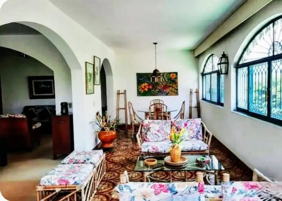 Imagem Casa para Venda em Petrópolis / RJ no bairro Fazenda Inglesa