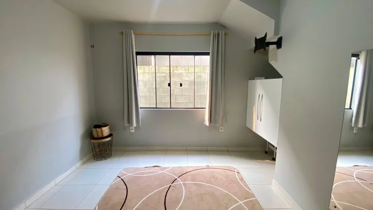 Imagem Casa ampla no bairro Ambrósio em Garopaba-SC, a 5 min do centro e praias. Oportunidade!