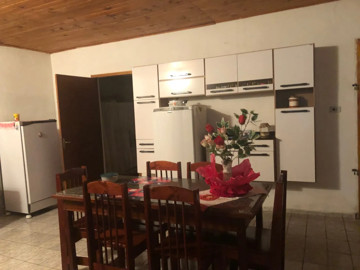 Imagem Casa à venda 2 Quartos, 4 Vagas, 250M², Jardim Eloyna, Pindamonhangaba - SP