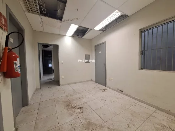 Imagem Prédio Comercial Inteiro para Locação em São Paulo-SP, Campo Belo: 486m², 3 Banheiros, 2 Vagas de Garagem!