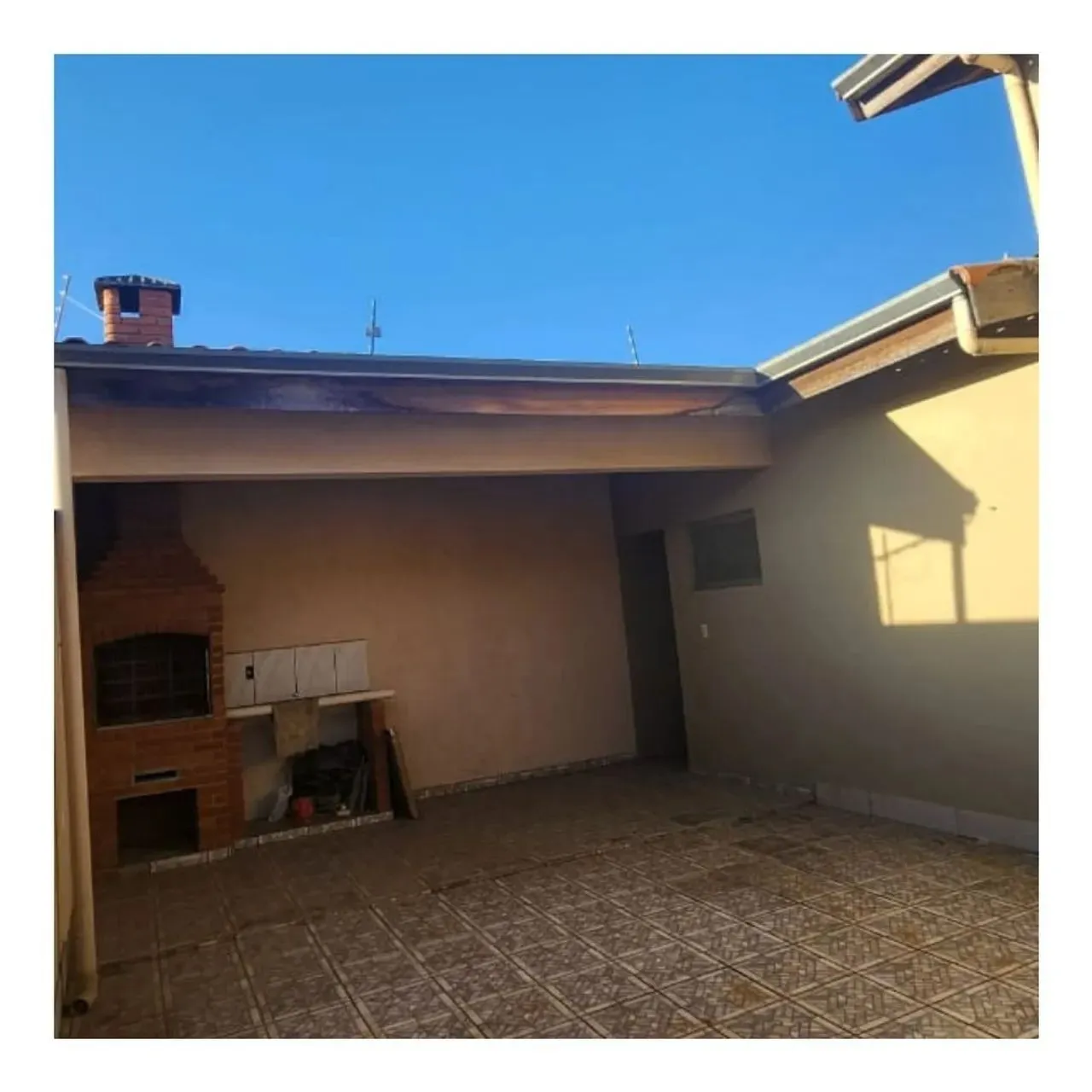Imagem Casa à venda em Sorocaba-SP: 3 quartos, 2 suítes, 1 sala, 3 banheiros, 2 vagas de garagem - Jardim Piazza Di Roma, 150m². Venha conferir!