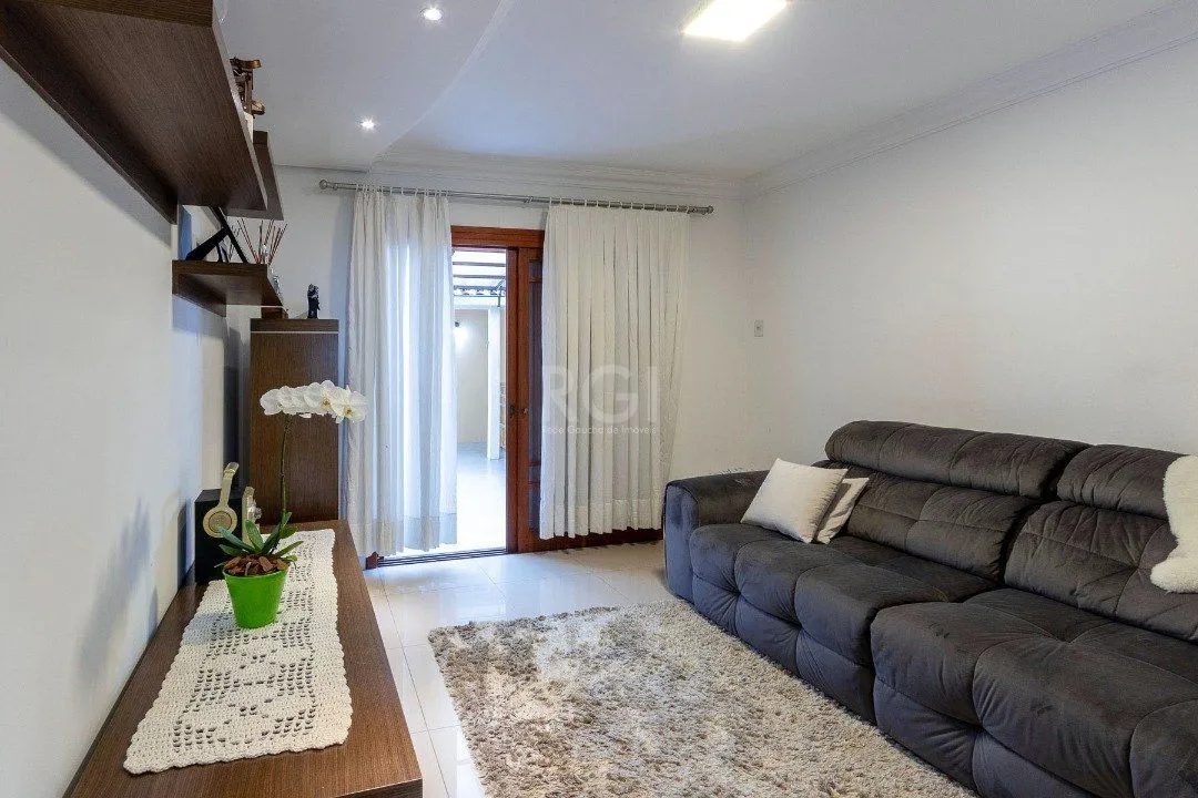 Imagem Casa para Venda - 293.76m², 3 dormitórios, sendo 1 suites, 6 vagas - Guarujá