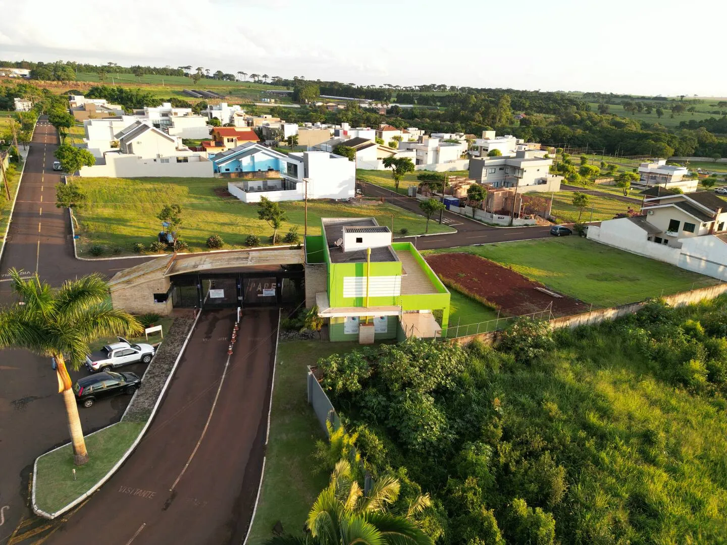 Foto do imóvel Terreno à venda em Condomínio, Bairro Cascavel Velho em Cascavel: Churrasqueira, Playground, Portaria 24h - Venda em Cascavel Velho, Cascavel - Parana