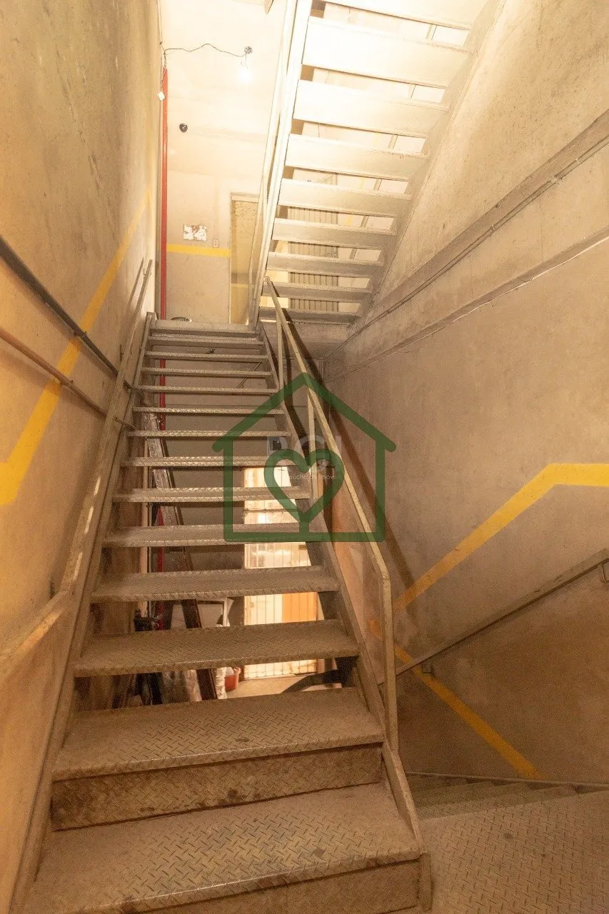 Imagem Prédio comercial com 1.700m² localizado no bairro Cristo Redentor. Localizado na Avenida Aliança ...