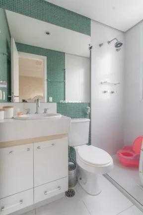 Imagem Apartamento à venda em Moema, com 3 suítes, 2 salas, 5 banheiros, 3 vagas de garagem, 124m².