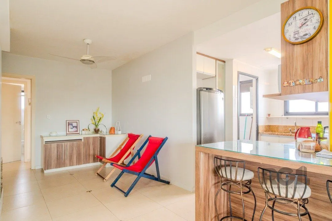 Imagem Cobertura Horizontal, 3 quartos, 1 suite, piscina, condominio com infra, 2 vagas - Bairro Tristeza