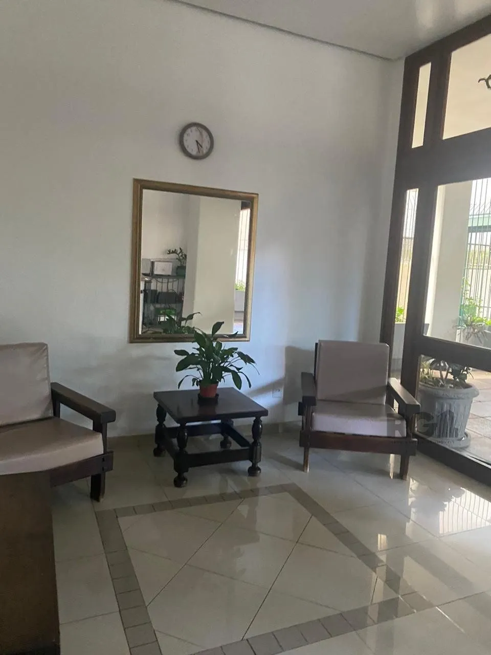 Imagem Vende-se apartamento impecável de 2 dormitórios