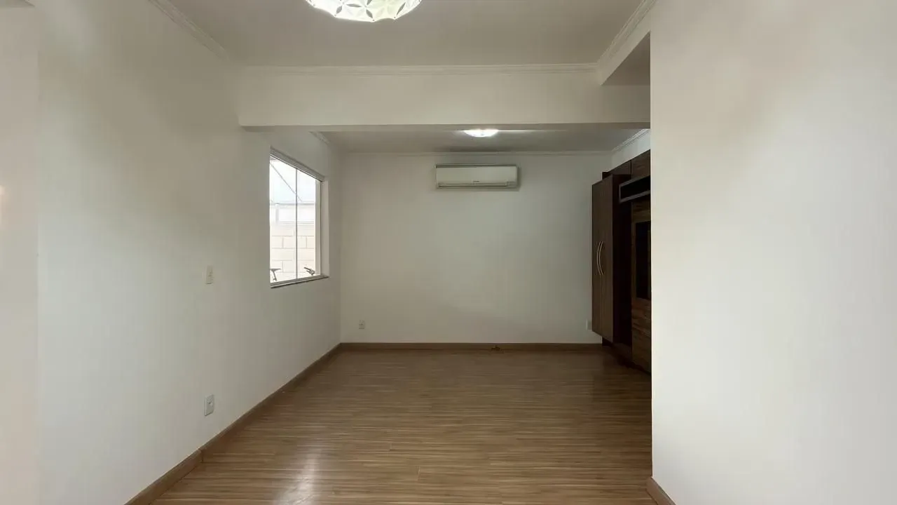 Imagem Casa de Condomínio com 3 Quartos à Venda, 120 m² em Jardim Shangai - Jundiaí