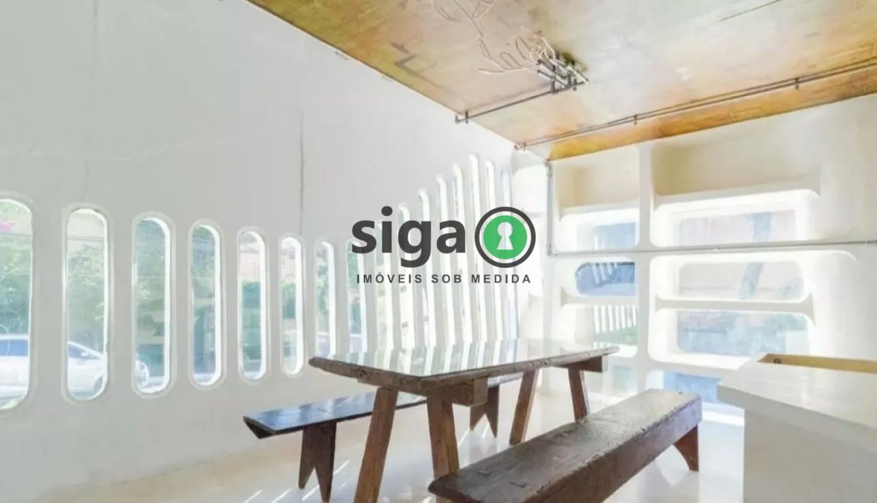 Imagem Casa em Rua fechada a venda na Granja Julieta com 4 quartos