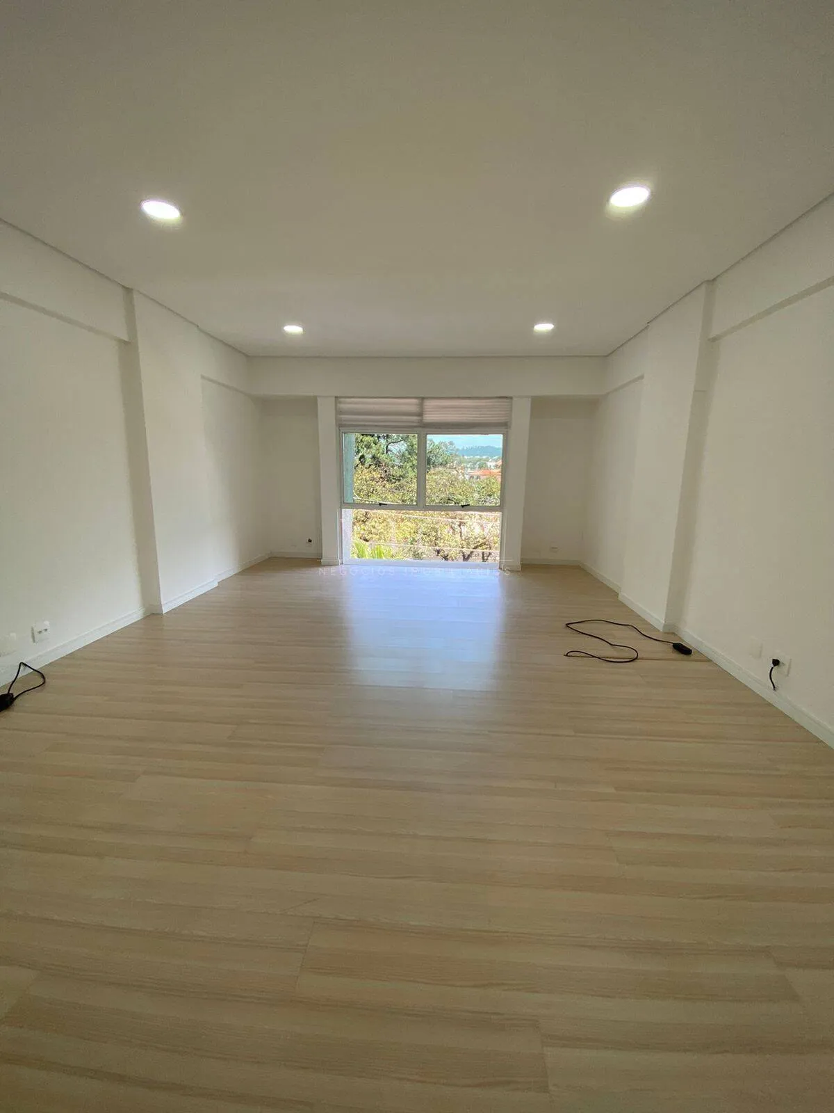 Imagem Alphaville | Sala Comercial 78m² | 3 Banheiros | Pacote R$ 6.000 mês