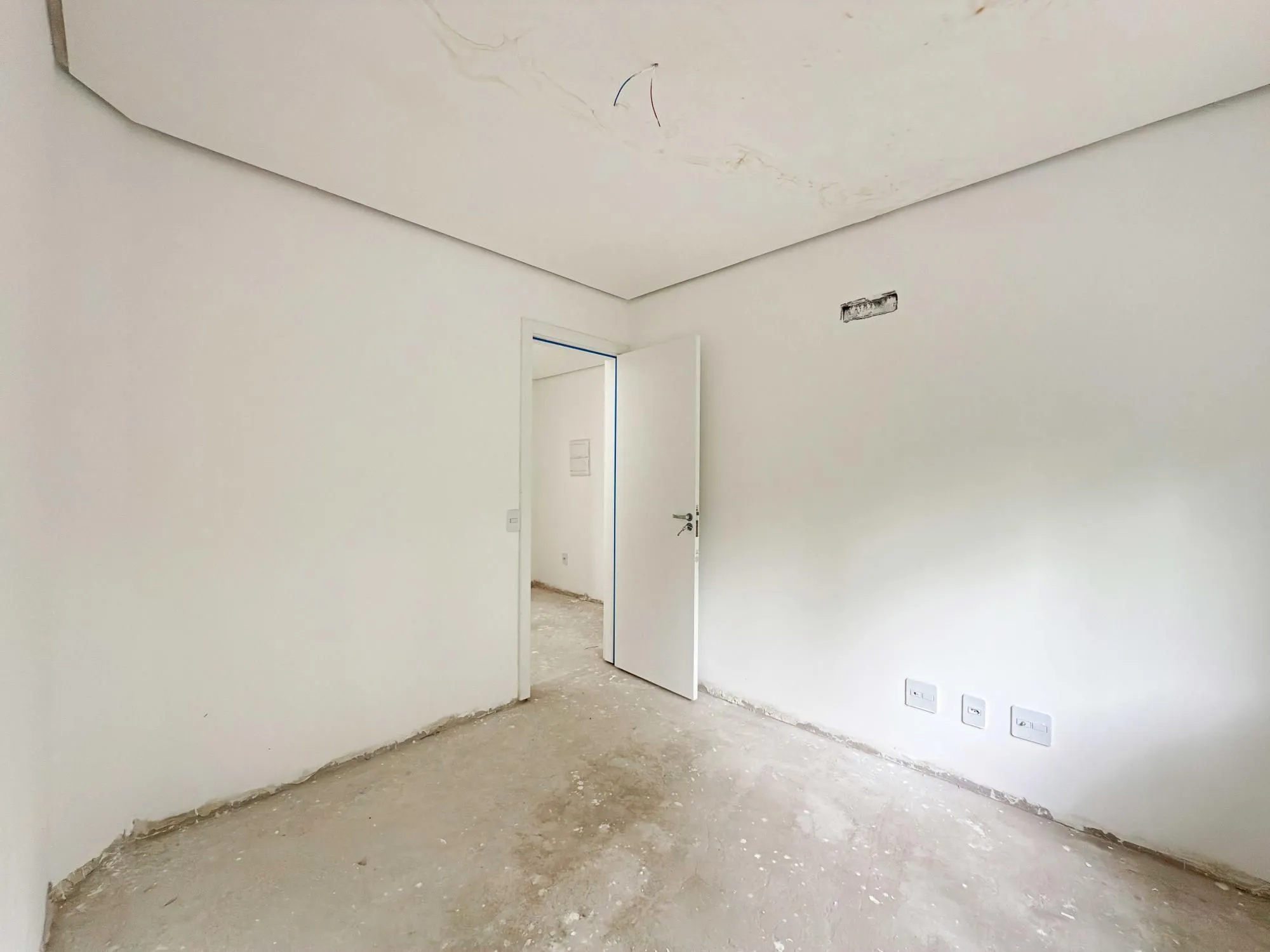 Imagem Vende-se casa em condomínio com 4 dormitórios (2 suítes), 3 vagas - Tristeza