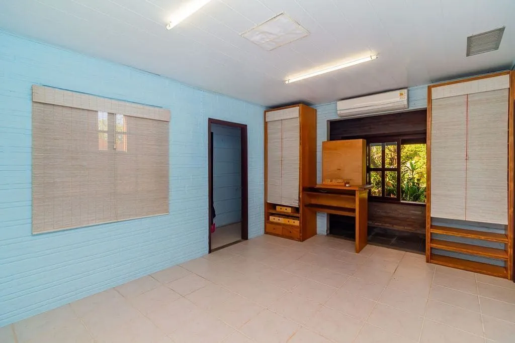 Imagem Casa de 3 dormitórios, no Bairro Ponta Grossa - Porto Alegre