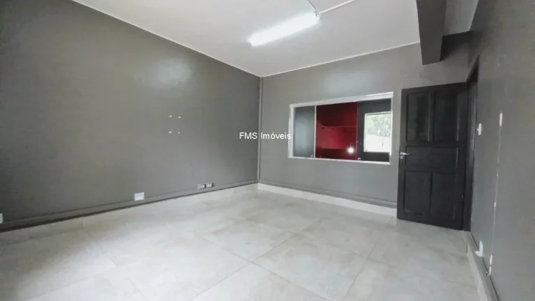 Imagem Loja com 180m2 em Pinheiros.