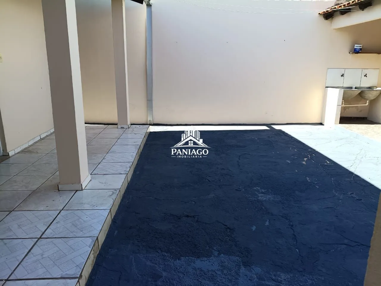 Imagem CASA À VENDA NO CPA IV 2/4 SENDO UMA SUITE