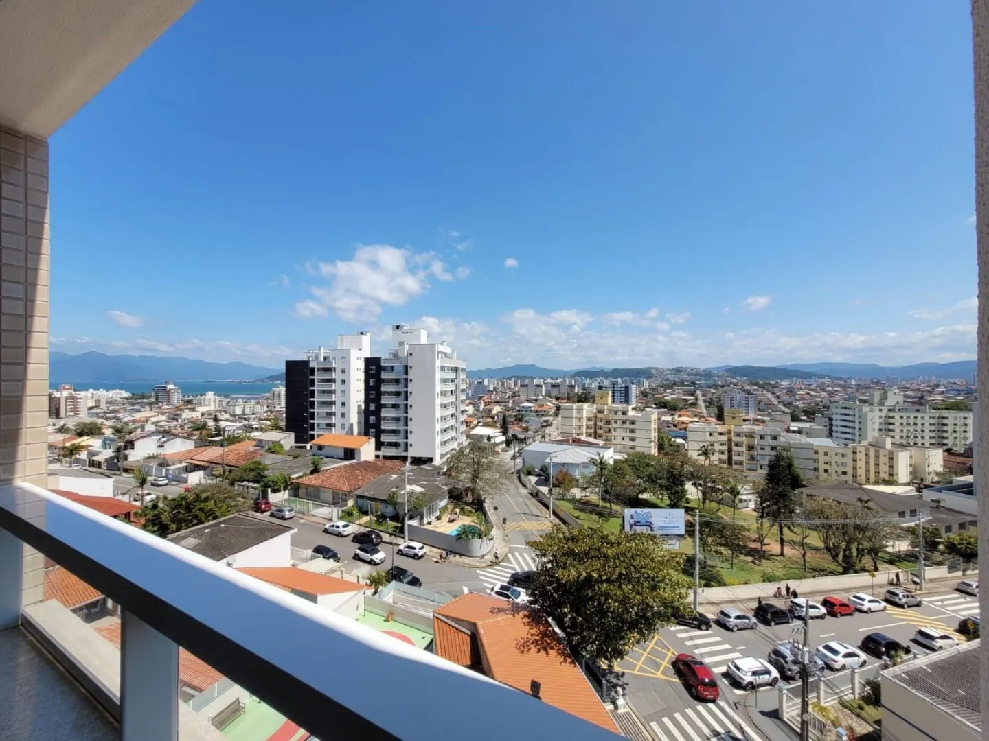 Imagem Apartamento Garden com Hidromassagem | 3 Dormitórios | 2 Vagas + Hobby Box | Estreito - Florianópolis