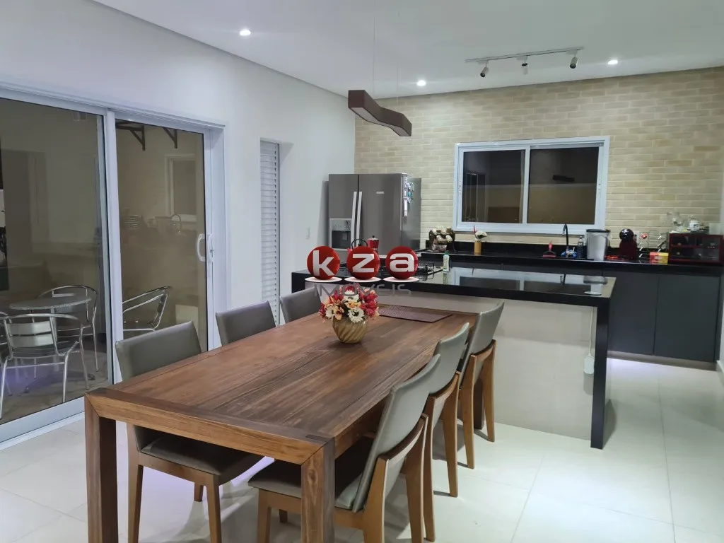 Imagem Casa à venda em Valinhos-SP: 3 quartos, 1 suíte, 2 salas, 3 banheiros, 2 vagas de garagem, 207,98m² no Jardim São Marcos!