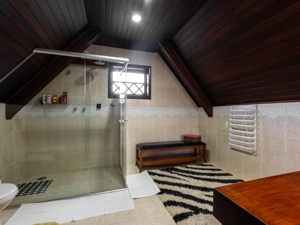 Imagem Casa em Campos do Jordão-SP, casa e jardim Manancial Campos do Jordão SP, casa com 4 quartos e 4 suítes em Campos do Jordão sp, casa 4 dormitórios