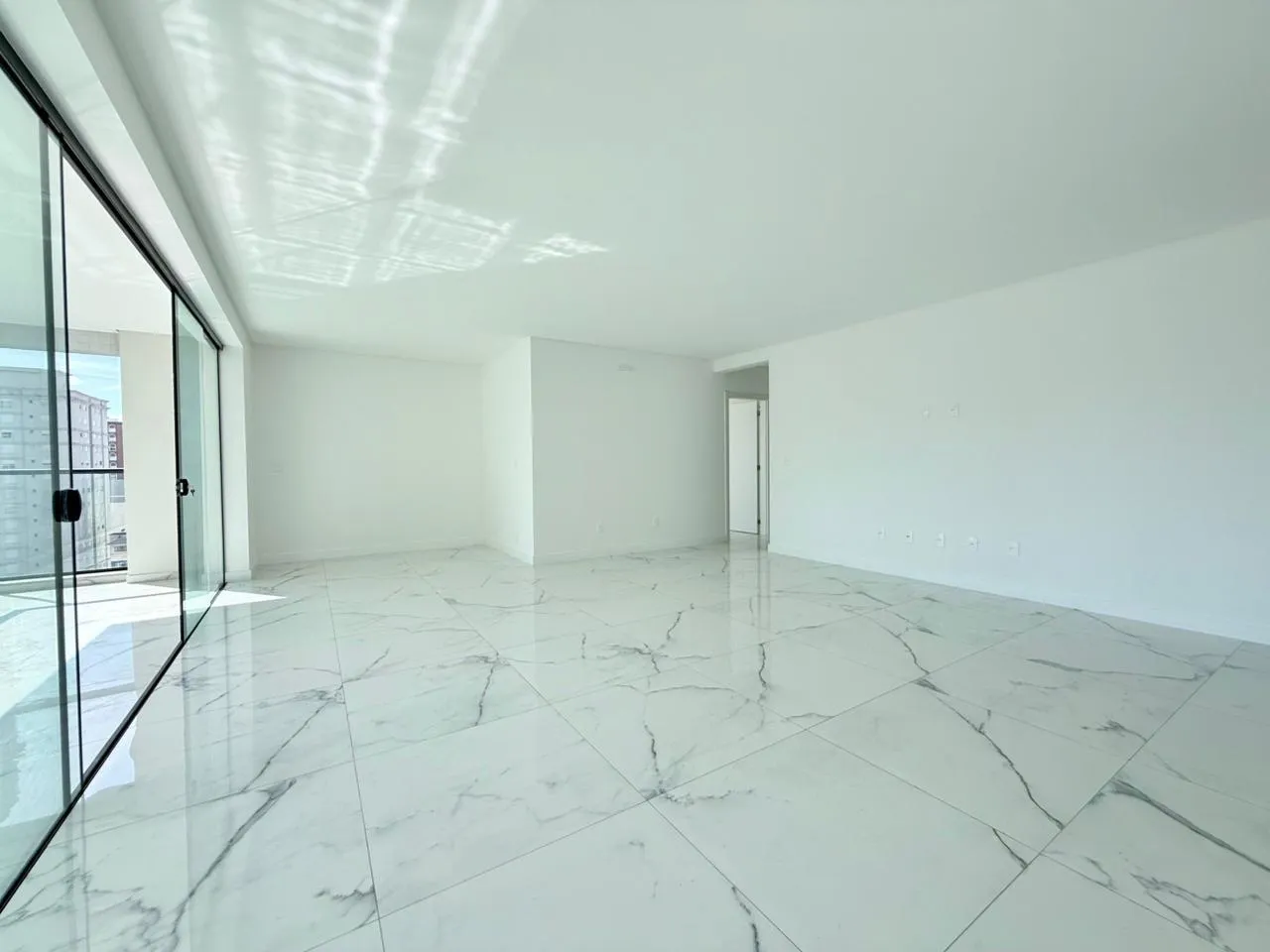Imagem Apartamento à venda com 130.52m2 por R$ 1.900.000,00