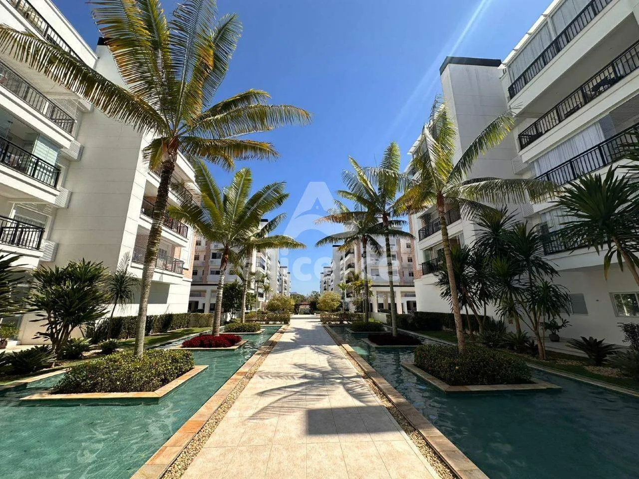 Imagem Apartamento à venda com 3 quartos 1 suíte, 96,37m² em Abraão Florianópolis