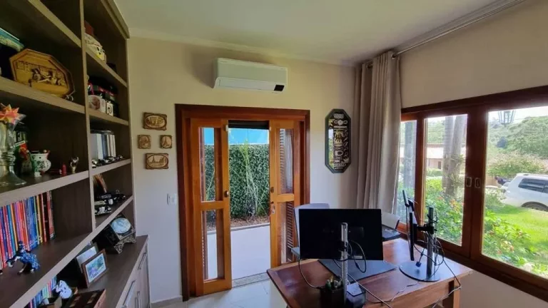 Imagem Cond Pq das Artes - 4 suítes. Home office, gourmet, piscina e pomar!