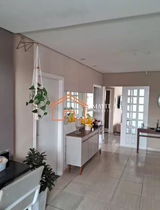 Imagem Casa à venda em Joinville-SC, Morro do Meio: 3 quartos, 1 suíte, 1 sala, 2 banheiros, 1 vaga, 150m². Venha conferir!