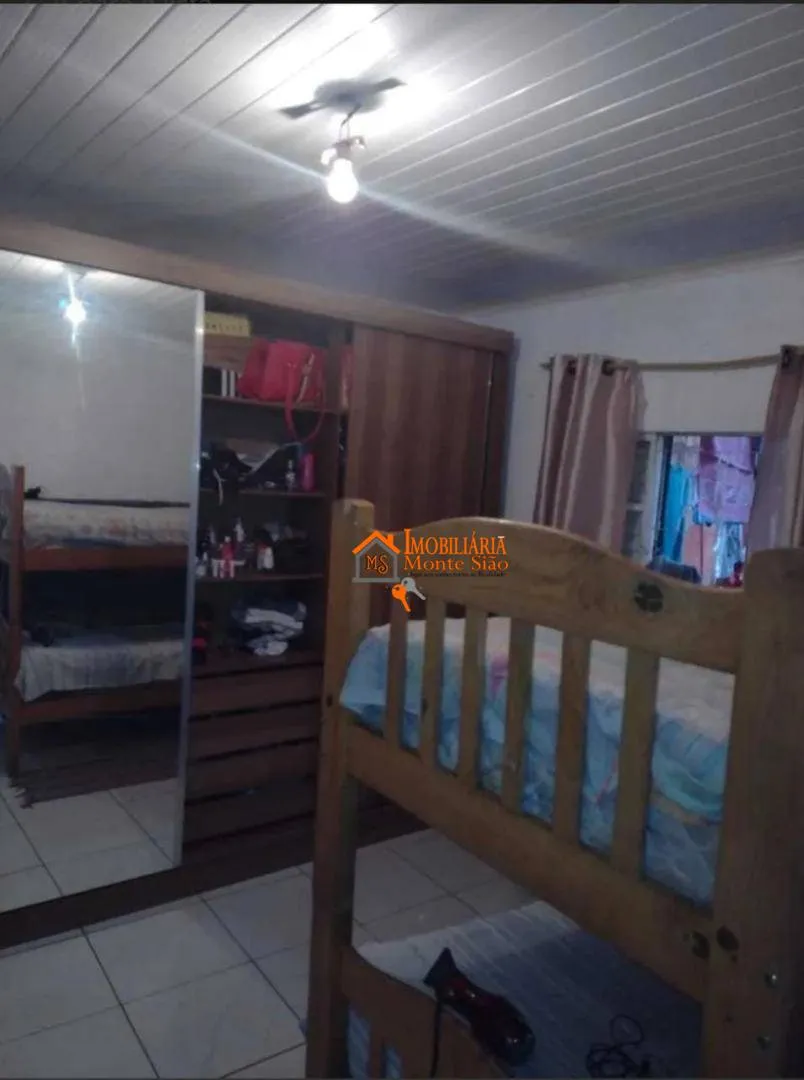 Imagem Casa com 2 dormitórios à venda, 85 m² por R$ 320.000,00 - Vila Galvão - Guarulhos/SP