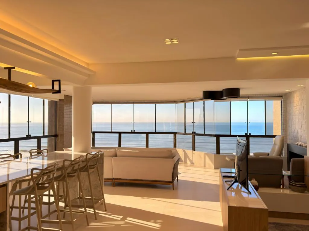 Imagem Apartamento 4 Dormitórios - Bairro Navegantes