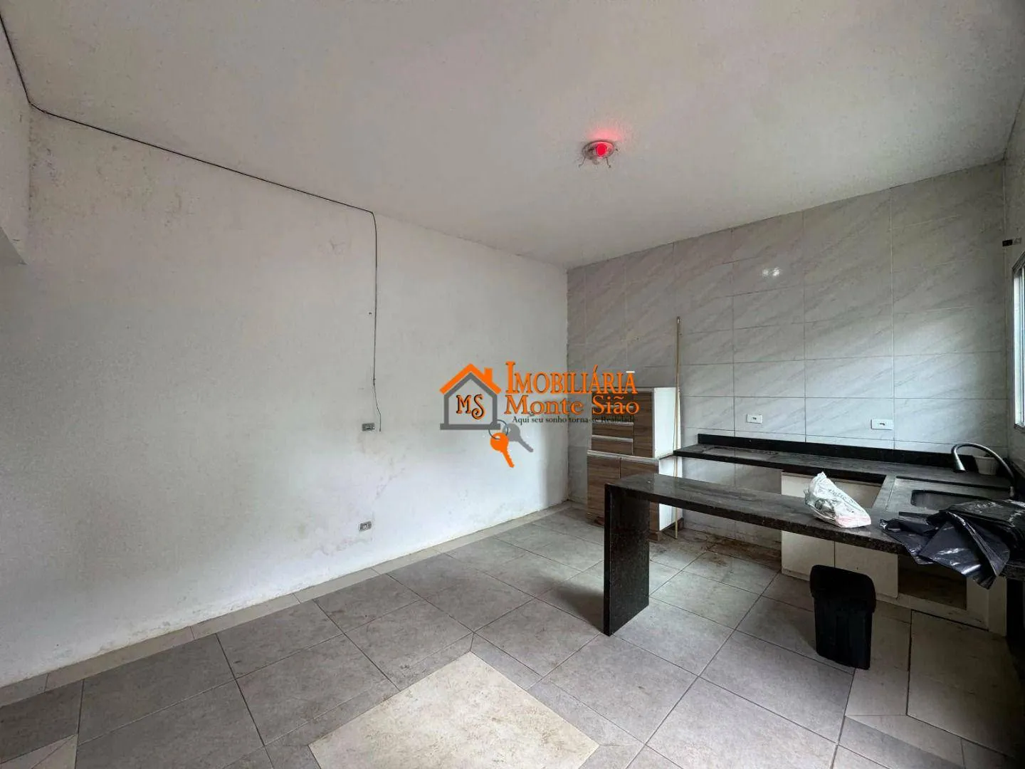 Imagem Casa com 2 dormitórios, 400 m² - venda por R$ 1.000.000,00 ou aluguel por R$ 2.142,00/mês - Cidade Soberana - Guarulhos/SP
