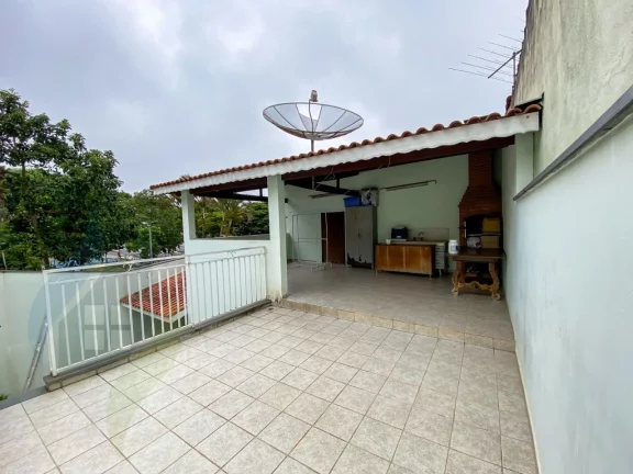 Imagem Casa com 2 dormitórios sendo 1 suíte, 2 banheiros, 4 vagas de 200,00 m² útil em Paulicéia, São Bernardo do Campo