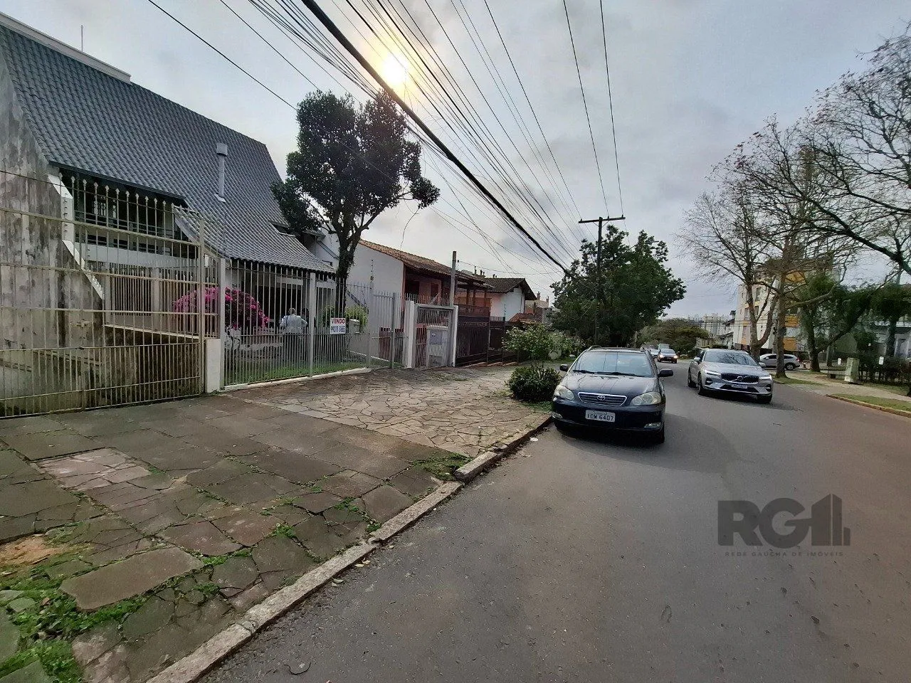 Imagem Casa com 537,00 m² com 04 dormitórios no Bairro Tristeza
