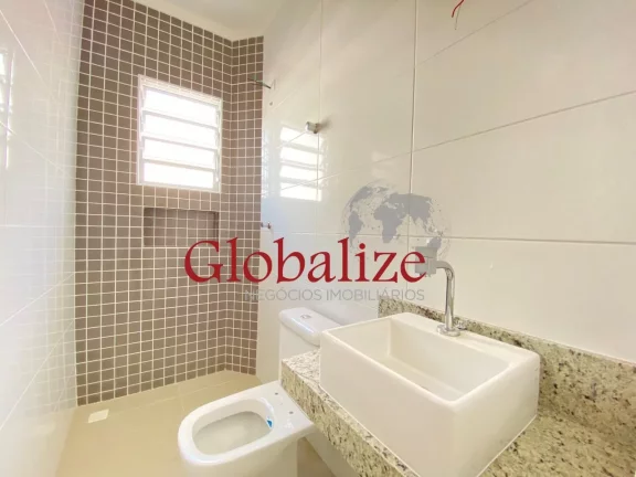 Imagem Casa com 2 quartos, sendo 1 suíte, Vaga de garagem pra carro e moto por R$ 649.000,00