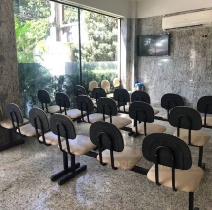 Imagem CASAL IMÓVEIS ALUGA PREDIO 3 PAVIMENTOS 1.600 M2 15 VAGAS DE GARAGEM