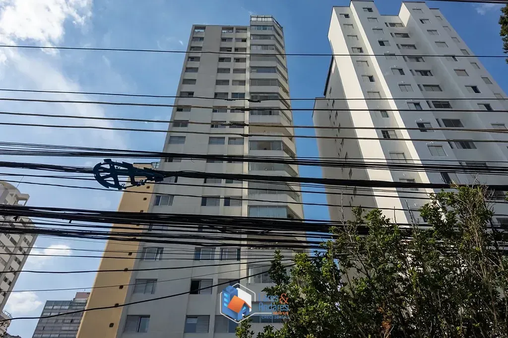 Foto do imóvel Apartamento à venda 3 Quartos 1 Suite 2 Vagas 145M² Moema São Paulo - SP em Avenida Pavão