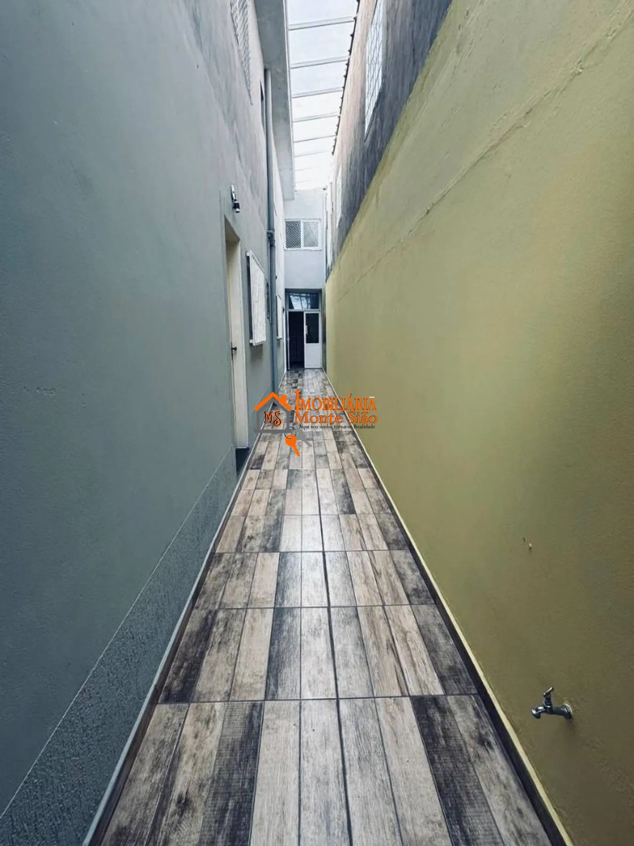 Imagem Sobrado para Locação Comercial ou Residencial - 4 Quartos e 2 Vagas