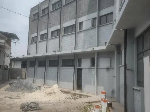 Imagem VENDA E LOCAÇÃO DE GALPÃO INDUSTRIAL EM GUARULHOS/SP, EXCELENTE OPORTUNIDADE com área total de 4.700m² e área construída de 3.500m². CONSULTE-NOS.