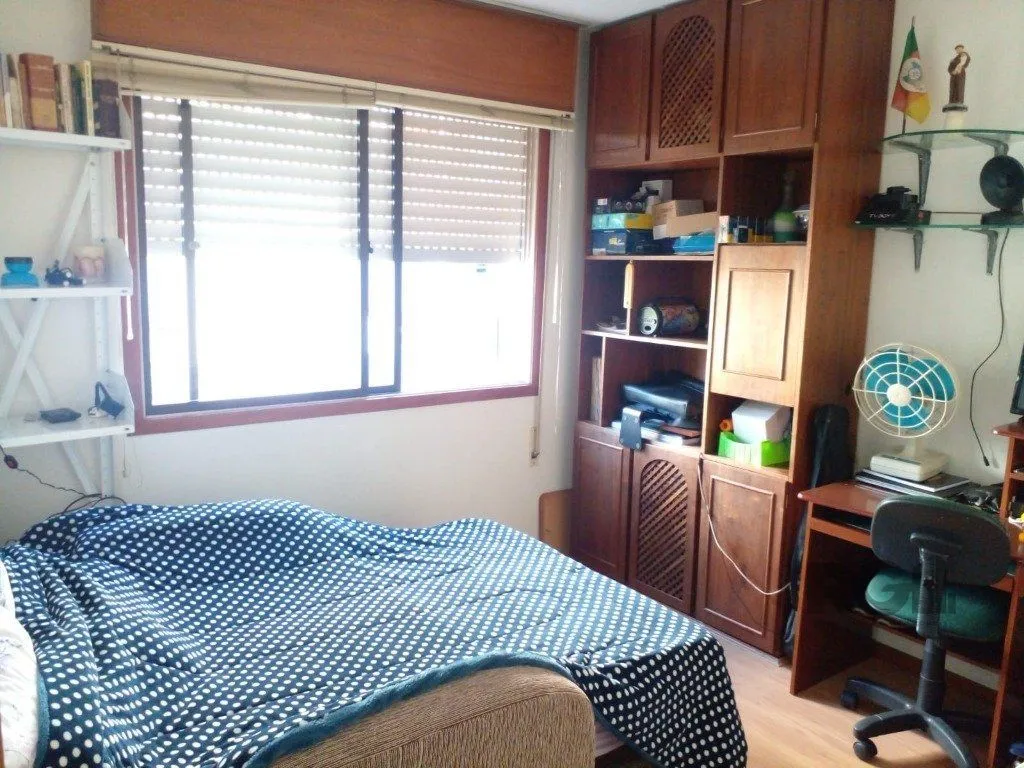 Imagem Apartamento de 2 dormitórios, 2 banheiros e 1 vaga de garagem no Bairro Petrópolis